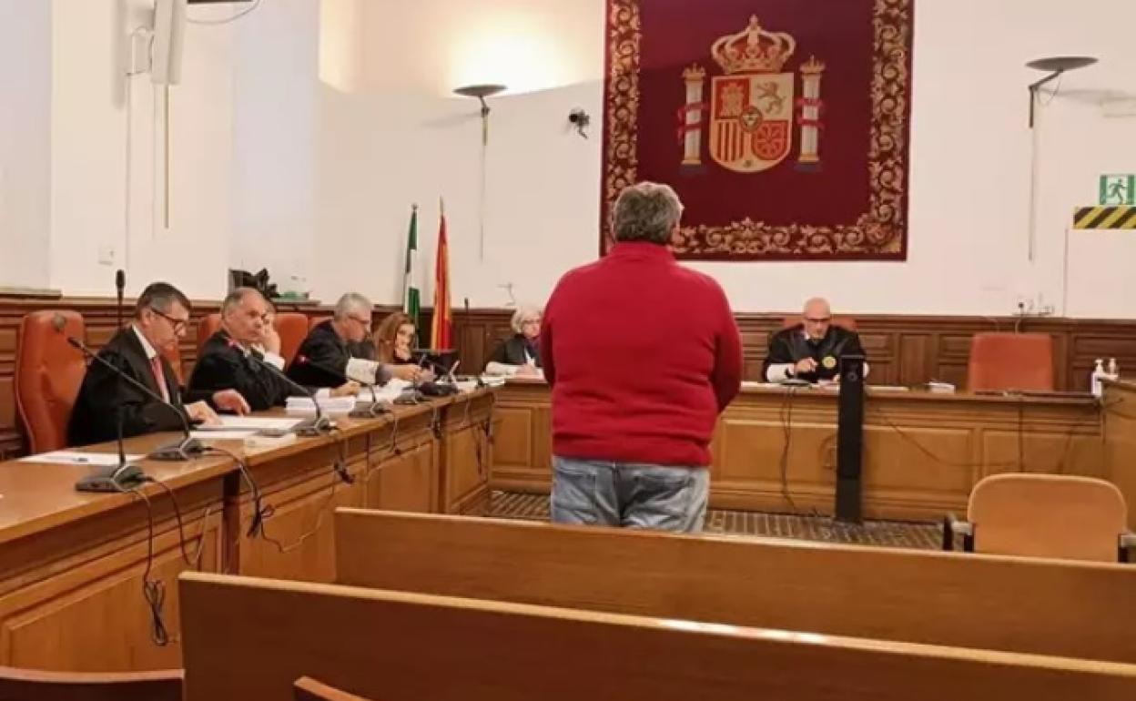 Primera sesión del juicio en la Audiencia de Granada contra el acusado de conducir ebrio y provocar un accidente con dos muertos