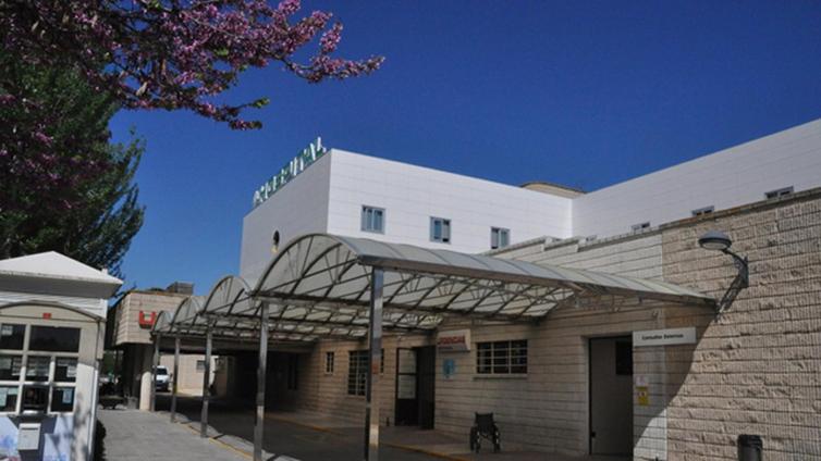 El PSOE denuncia «la reducción de personal y el desmantelamiento de servicios» en el Hospital de Baza