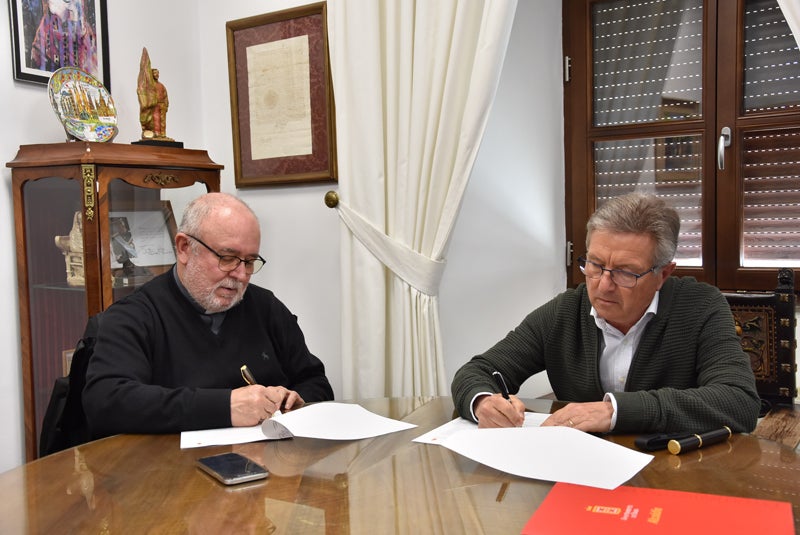 El Ayuntamiento dará 15.000 euros a la Federación de Cofradías