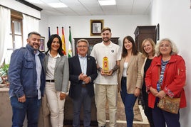 El flamante ganador de Cover Night, Jesús Martí hoy en el Ayuntamiento de Baza