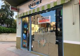 Uno de los comercios afectados por la acción de un conocido delincuente de Baza