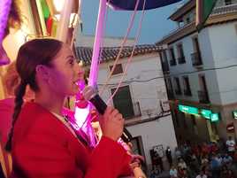 Esther González se dirigió a sus paisanos desde el Ayuntamiento.