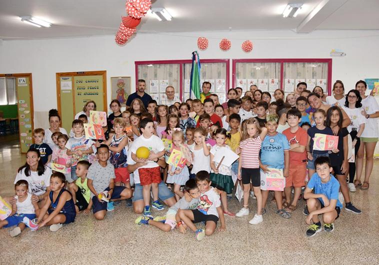 La Escuela de Verano finaliza con la visita del Cascamorras de Honor