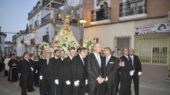La Virgen de la Piedad sale en procesión, en el «día grande» de las fiestas de Baza