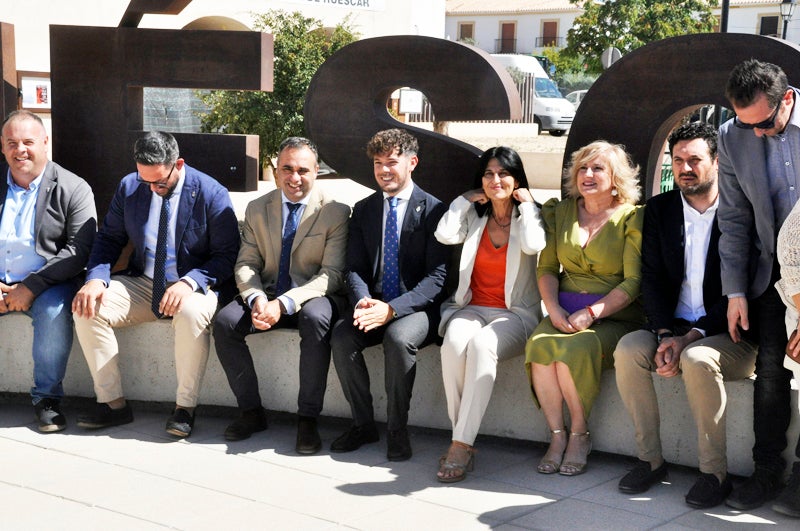 Algunas de las muchas autoridades que han asistido a la inauguración de la Feria de la Oveja en Huéscar