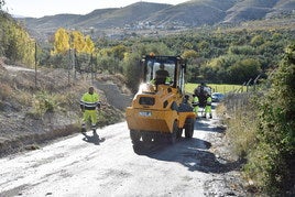 Un tramo de camino que está siendo mejorado