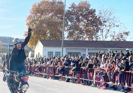 Instante de la exhibición motera