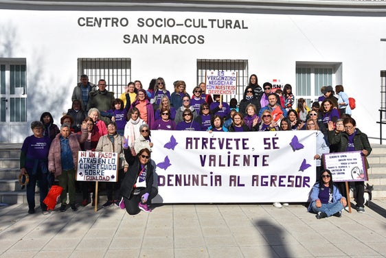 La comunidad educativa y Amudima protagonizaron el acto central del 25-N