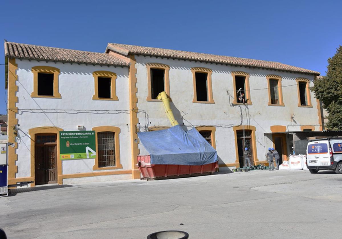 El edificio de la estación actualmente en la segunda fase de restauración