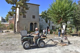 Estudio del exterior del palacio con georradar
