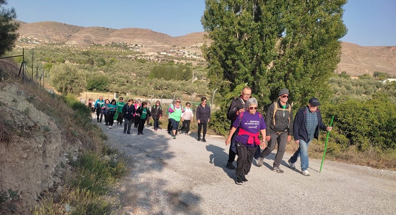 Grupo de senderistas por una de las rutas