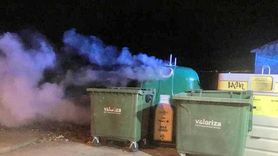El Ayuntamiento de Baza denuncia que siguen ardiendo contenedores