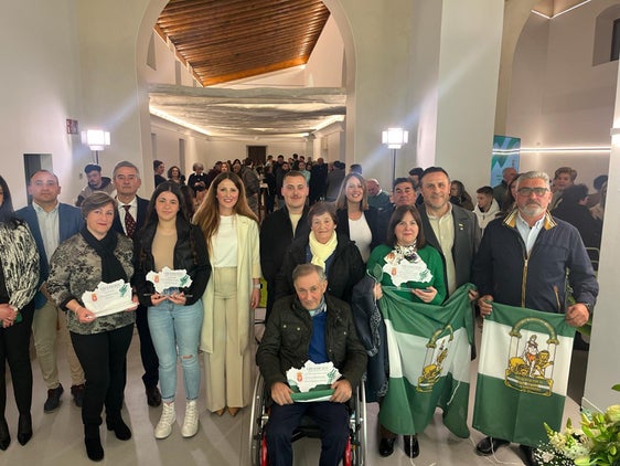 Caniles reconoce y homenajea a sus vecinos el Día de Andalucía