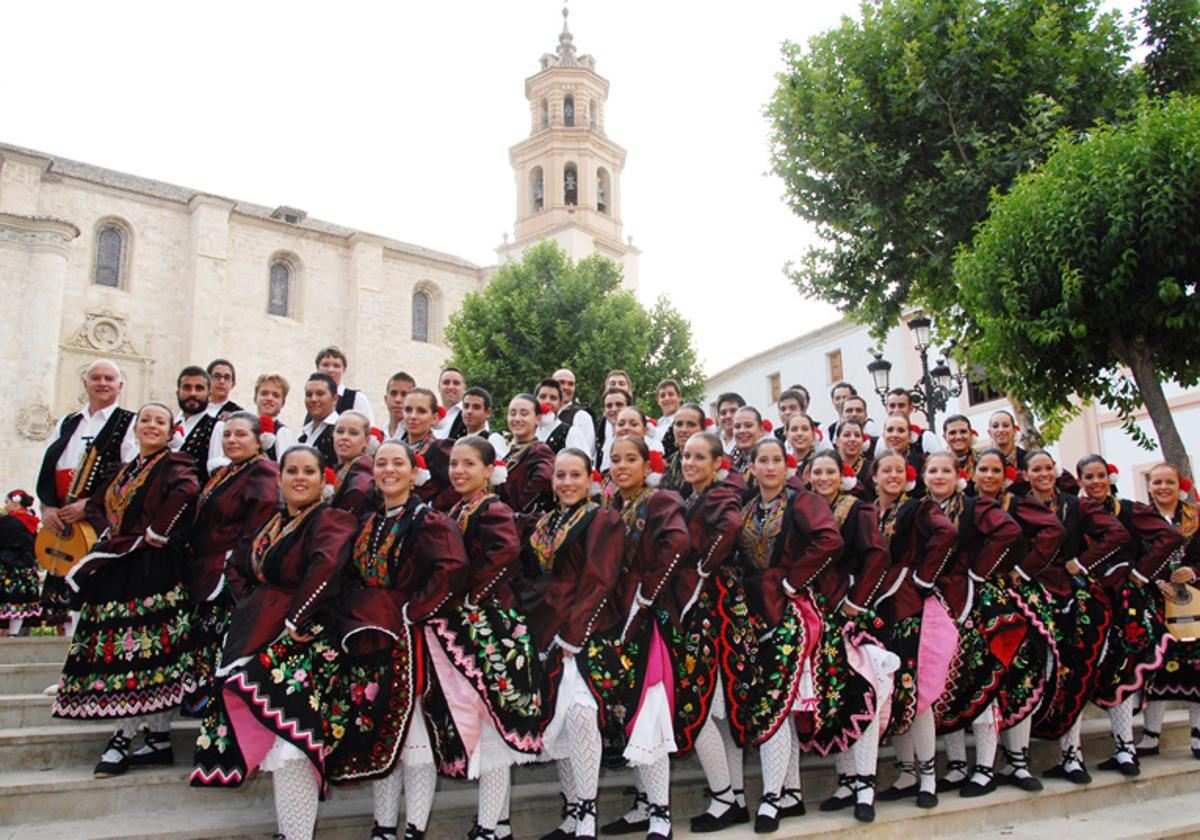 Grupo Municipal de Coros y Danzas de Baza