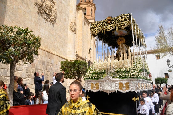 Las tres procesiones del Viernes Santo en Baza esquivaron la lluvia