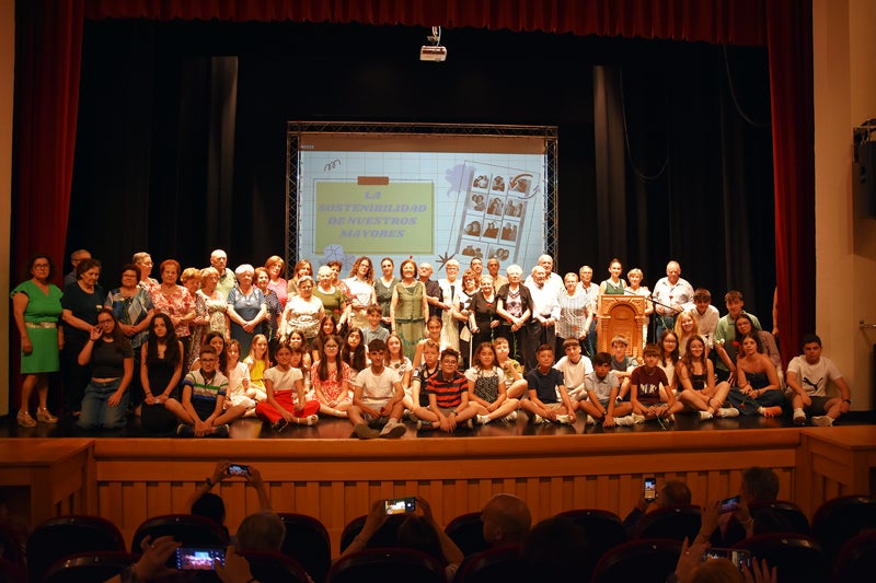 Foto de familia al final de la presentación