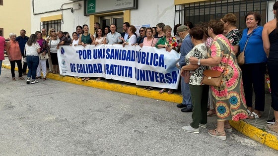 Cuevas del Campo se concentra contra el «abandono sanitario»