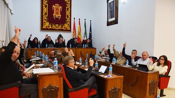 El pleno municipal de Baza aprueba dos mociones de apoyo a los regantes