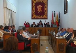 Imagen de un pleno en el Ayuntamiento de Baza.