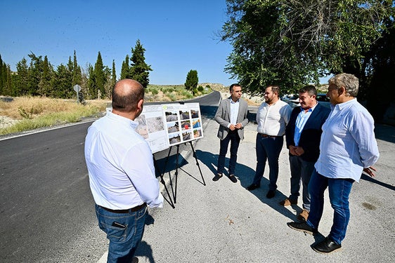 Diputación mejora la carretera que conecta Castilléjar y Almontaras