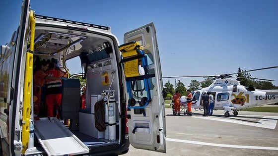 Sindicatos denuncian el «trasvase» de pacientes críticos en carretera por la falta de personal en Baza y Guadix