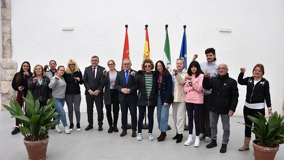 Rocío Díaz asiste en Baza a la entrega de 13 viviendas en régimen de alquiler