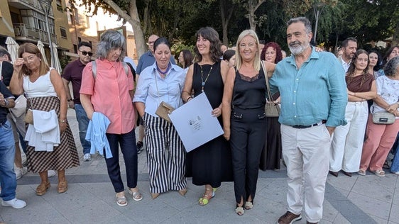 Baza rinde homenaje permanente a todos los Cascamorras con la instalación de placas conmemorativas en la Plaza de las Eras