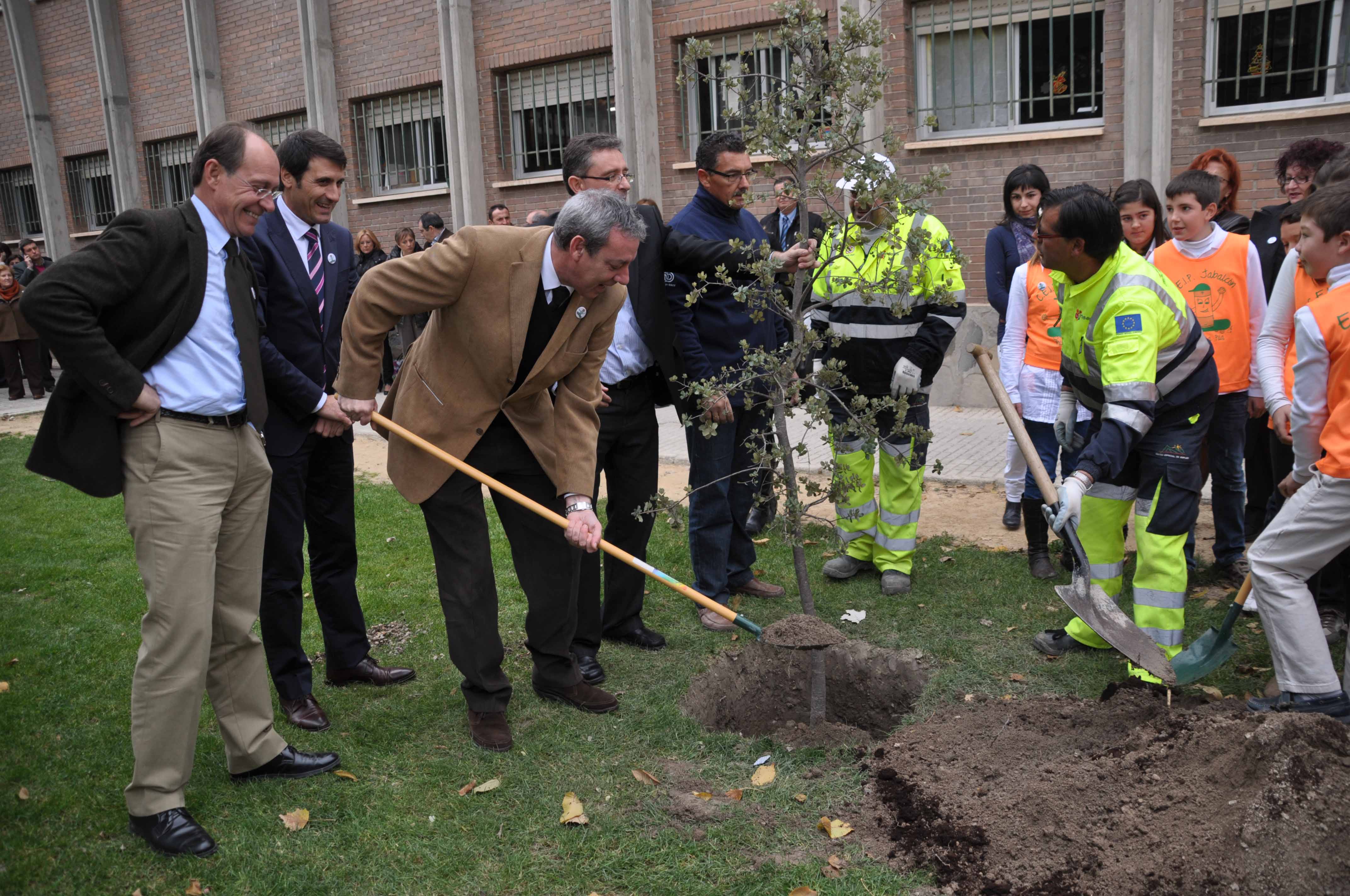 La Junta presenta en Baza el proyecto “Recapacicla” destinado a promover el reciclaje y hábitos de consumo responsable