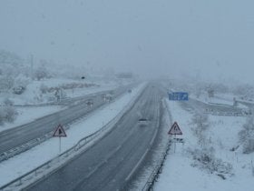 La nieve dificulta la circulación en el norte de la provincia de Granada