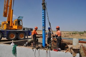 Baza recupera el suministro de agua tras la reparación del pozo averiado