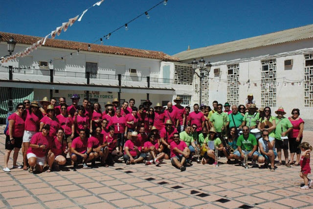 Miles de personas participan en las fiestas del Barrio de las Cuevas antesala de la feria de Baza