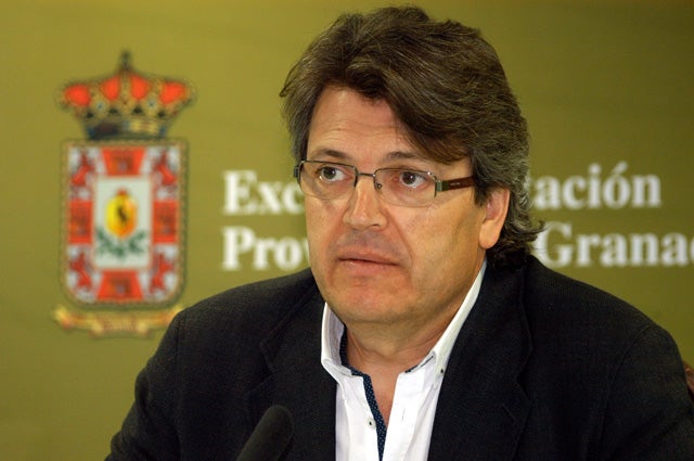 El PSOE denuncia la ´chulería` de Torrente por celebrar un pleno solo con los concejales del PP