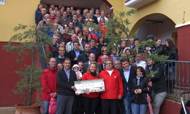 Recaudan 2.050 euros para Caritas gracias a la comida solidaria organizada por Cortijo Narváez