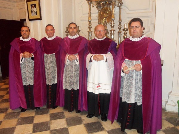 Decenas de bastetanos y oscenses acompañan a Juan Jose Toral, Jose Francisco Serrano y Antonio Fajardo en su toma de posesión de como nuevos canónigos en la catedral de Guadix