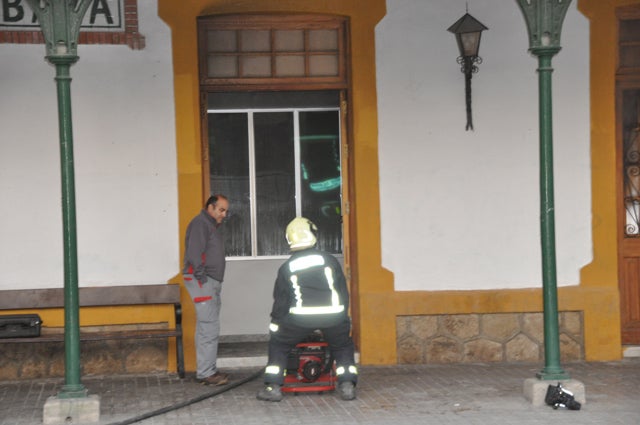 El incendio en la estación de Baza fue intencionado, los archivos de las escuelas taller destruidos por el fuego