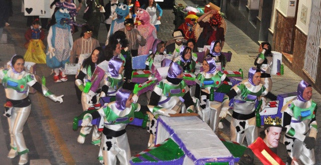 Los Buzlight Year ganan el concurso de disfraces de Baza