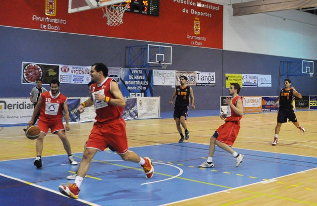 El SDI Baloncesto Baza 87-63 gana fácil  al  Toyo Basket