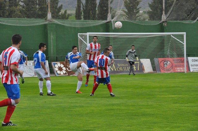 El Baza pasa por encima del Águilas de Zujaira al que golea 5-1