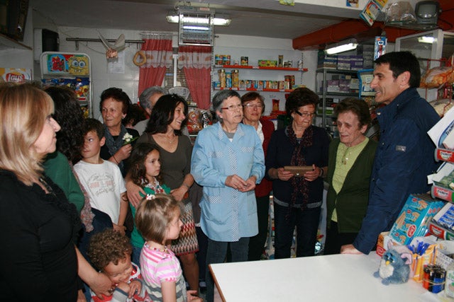 Después de 77 años cierra en Baza la tienda de Obdulio
