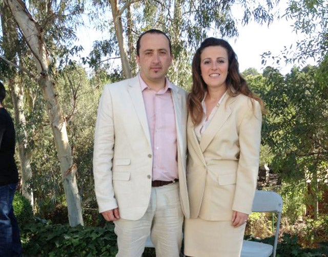 Los alcaldes de Caniles y Peligros protagonizan la nueva campaña publicitaria de Aquarius que homenajea a “políticos extraordinarios”