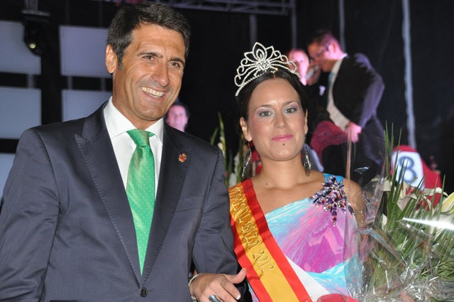 Baza elige a su Reina