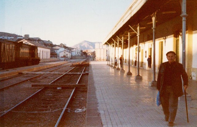 Baza se vuelve a quedar sin tren