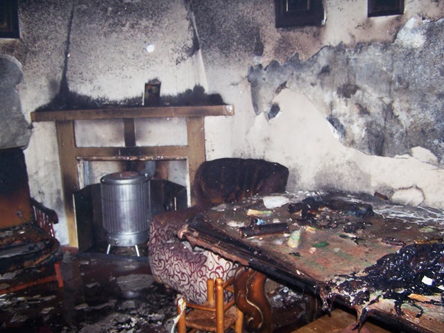 Dos hombres afectados por inhalación de humo y uno de ellos herido por quemaduras en un incendio en Carramaiza