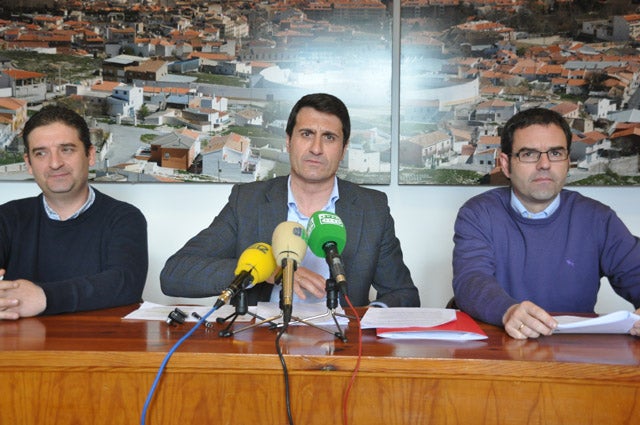 El Ayuntamiento contratará a 99 desempleados con los planes de empleo para menores y mayores de 25 años