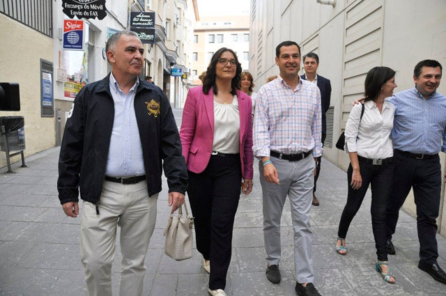 Juanma Moreno respalda la candidatura del PP a la alcaldía de Baza