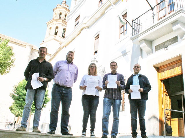 Baza se convierte en ciudad acogedora de refugiados al adherirse a la red de la FEMP