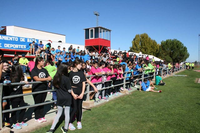 Baza celebra sus primeras Olimpiadas de Atletismo escolar con la participación de 850 jóvenes
