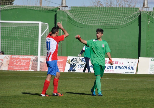 El Baza logra su segunda victoria ligera tras superar al Cúllar Vega