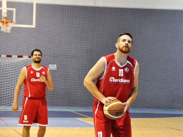 El Meridiano Baza suma y sigue, ganando en Córdoba  57-81