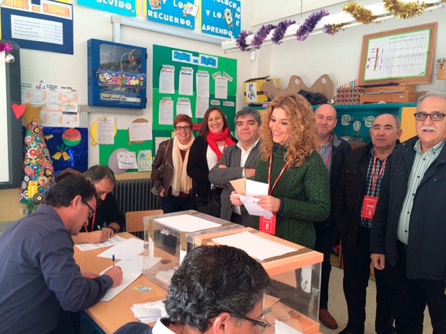 Ana Belén Palomares candidata del PSOE al Congreso de Diputados ha votado en Huéscar